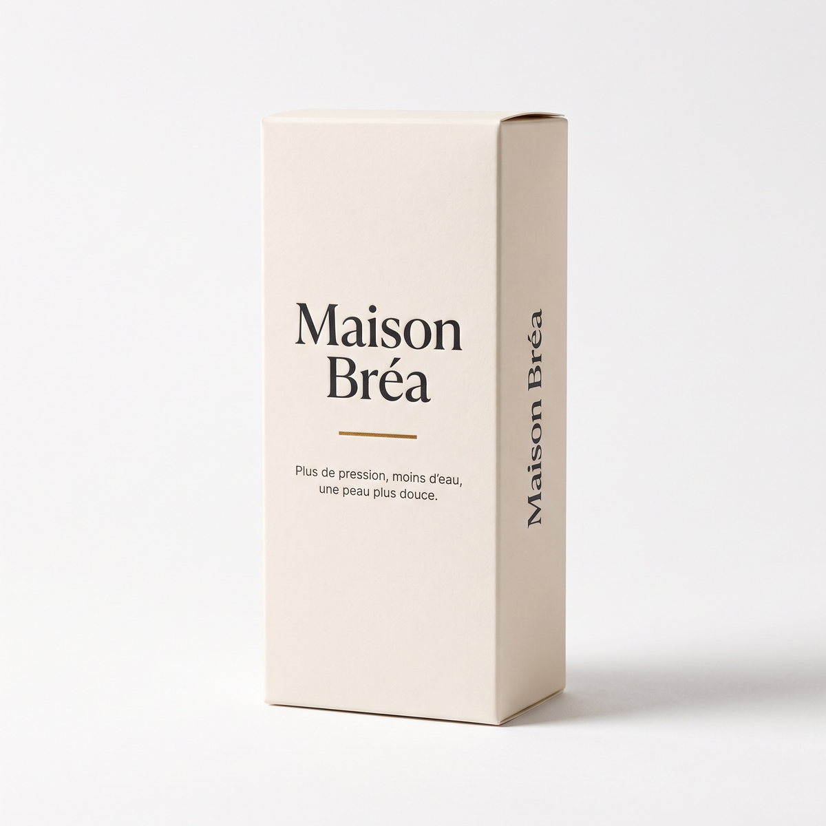 Packaging premium Maison Bréa pour pommeau de douche filtrant, sur fond blanc