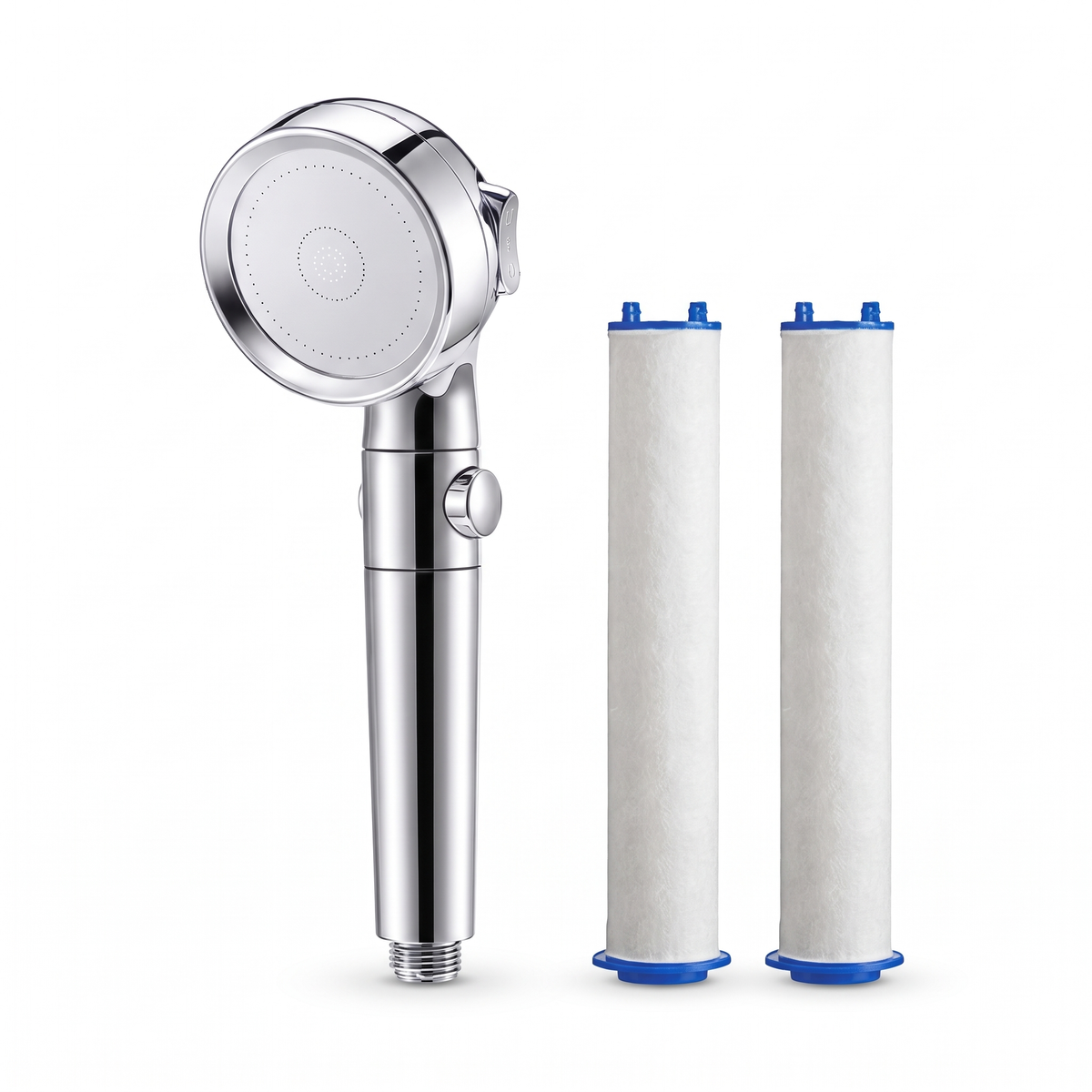 Pommeau de douche filtrant 3 jets chromé avec 2 filtres de rechange, sur fond blanc